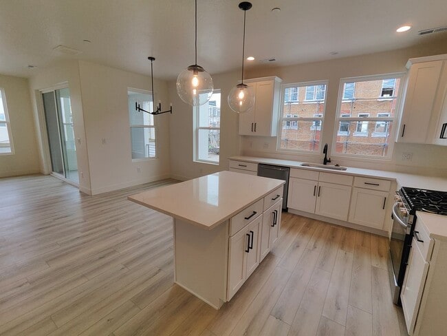 Building Photo - Aspen Ridge Lane #126 Unit # 126 Rental