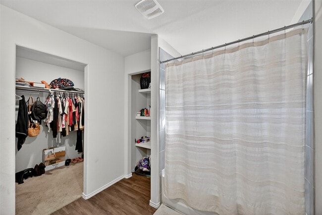 Building Photo - 7918 Globe Thistle Ln