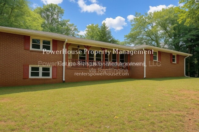 Building Photo - 3155 Oak Dr