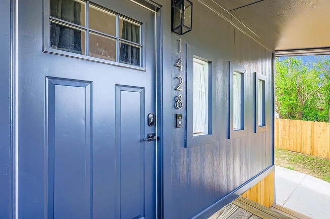 Photo - 1428 Webberville Rd