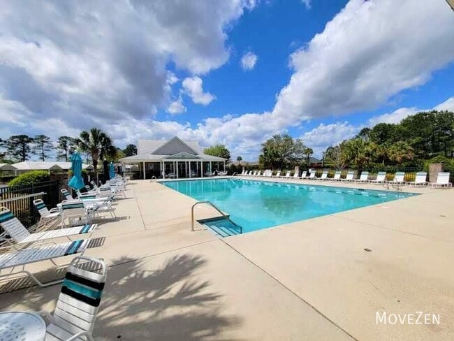 Photo - 138 S Palm Dr