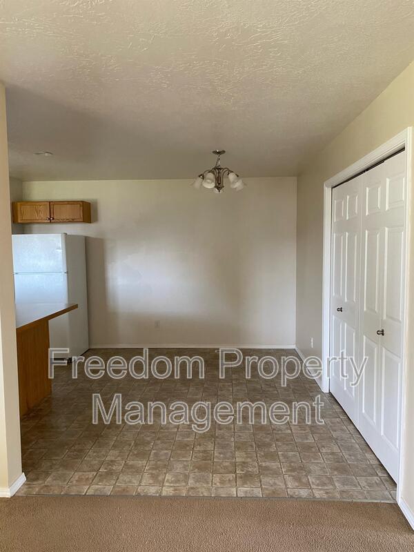 Photo - 1151 NE Trailridge Ct