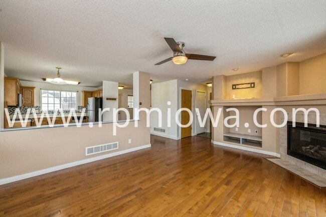 Building Photo - WEST DES MOINES TWO-STORY!! 4 Bedroom, 3.5 Bathrooms!