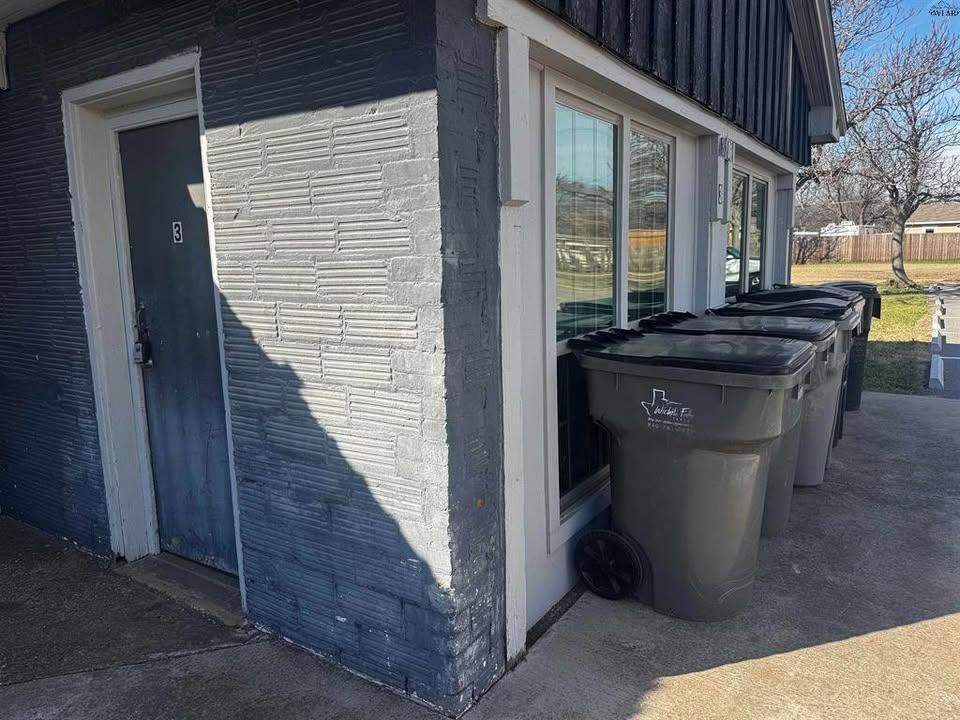 Photo - 3201 Southwest Dr