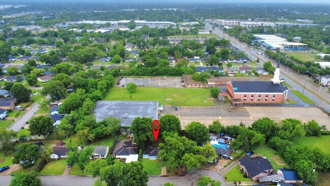 Photo - 5118 Ditmas Ln