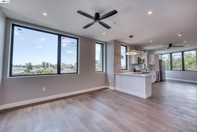4202 Telegraph Ave Unit 101