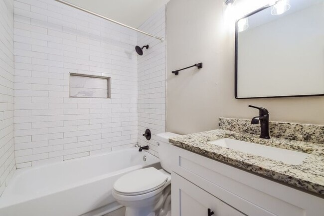 Photo - 407 Angier Ave NE Unit 202