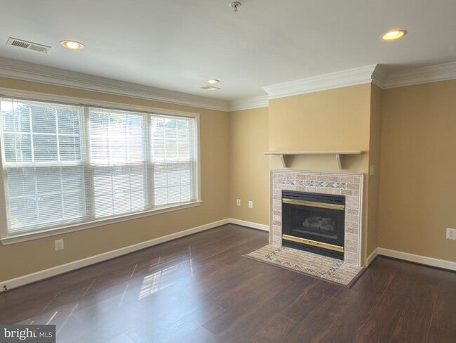 675 Constellation Square SE Unidad B