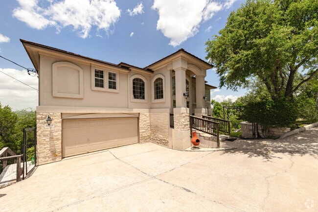 Building Photo - Discover your Hill Country retreat with br... Rental