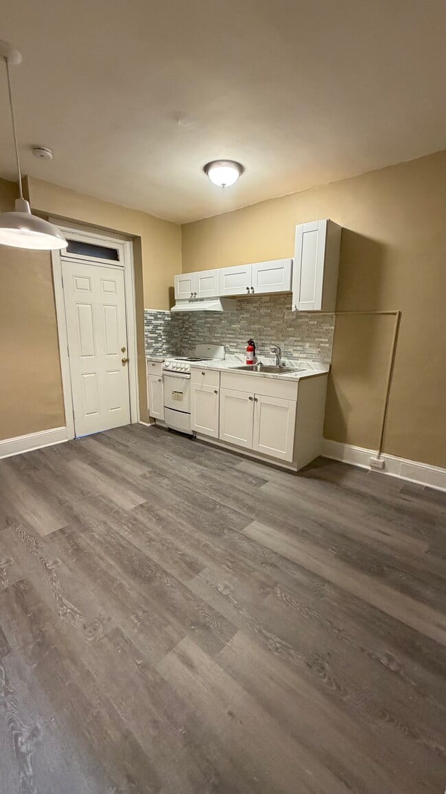 Photo - 524 Macdade Blvd Unit 2