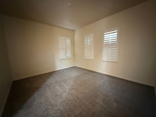 Photo - 1487 Highland Dr