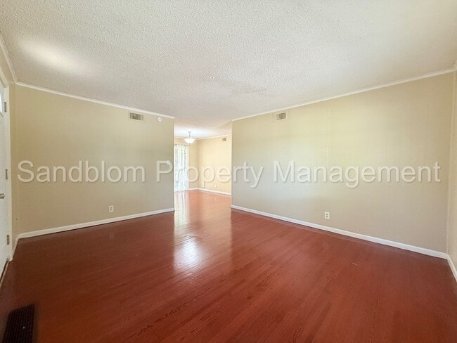 Photo - For Lease | Tulsa | Available Now!