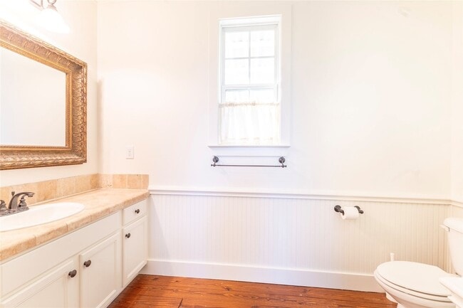 Photo - 3831 Meadow View Ln