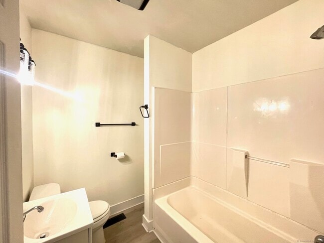 Photo - 394 Shelton Ave