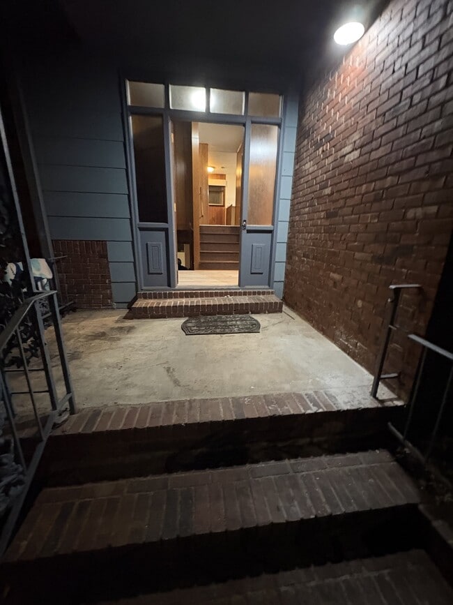 Photo - 203 Lumpkin Dr