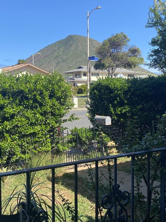Photo - Furnished Private Room for Rent | Large Bed | Shared Home | Honolulu