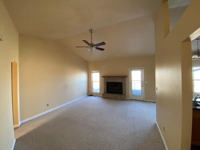 Photo - 753 Forest Green Dr