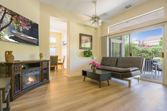 Photo - 37468 Westridge Ave