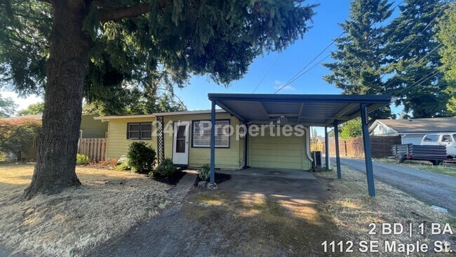 Building Photo - Charming 2 BD | 1 BA Home w/ Large Backyar...