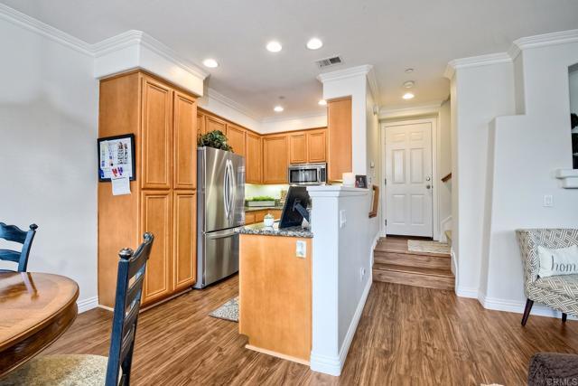 Photo - 900 Custer Ave