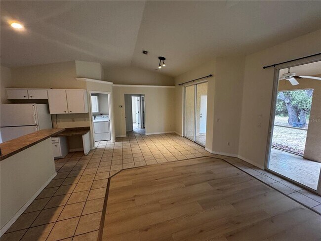 Photo - 8234 Mossborger Ave