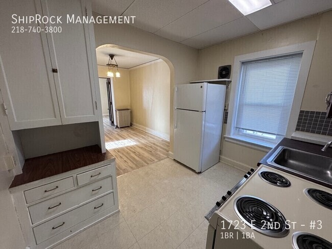 Photo - 1723 E 2nd St Unidad #3