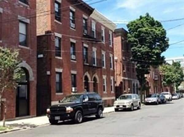 Building Photo - 70 Frankfort St Unit 3R