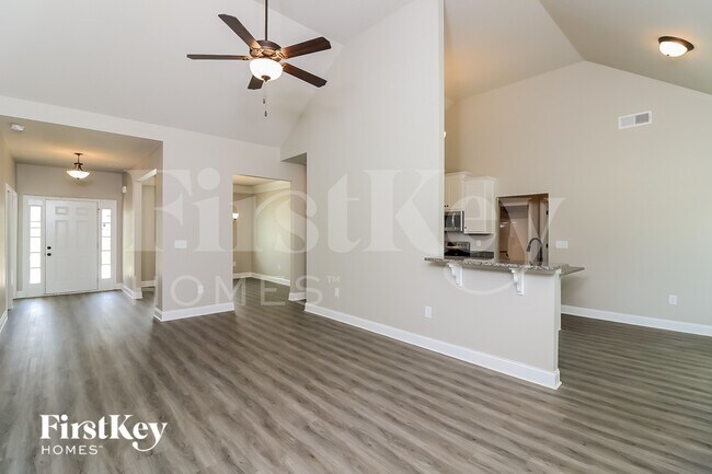 Photo - 177 Cranbrooke Dr