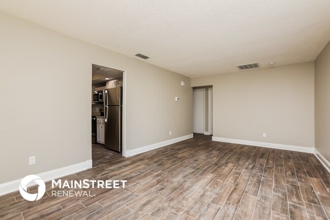 Photo - 1580 Banks St