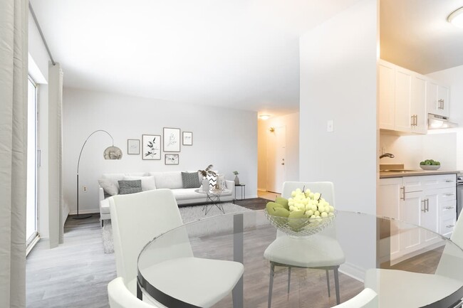 Photo - 1123-1131 Royal York Road Apartments