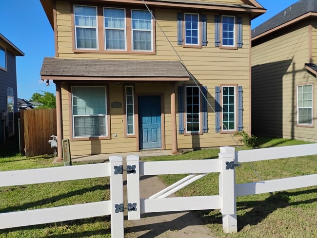 Photo - 3905 Victoria Ave