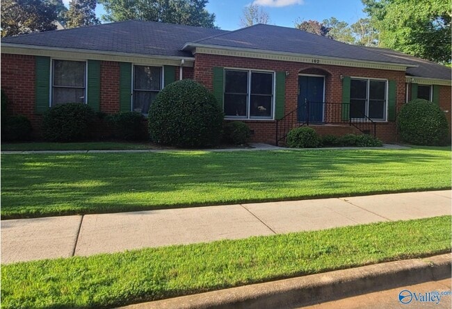 Building Photo - 102 Montrose Dr