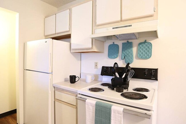 EAGLES POINT APARTMENTS