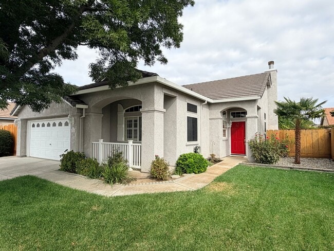 Photo - 710 Foothill St