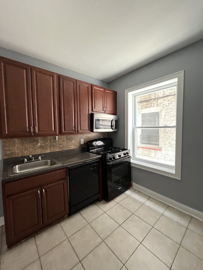 Photo - 729 Avenue A Unidad 5 Rental