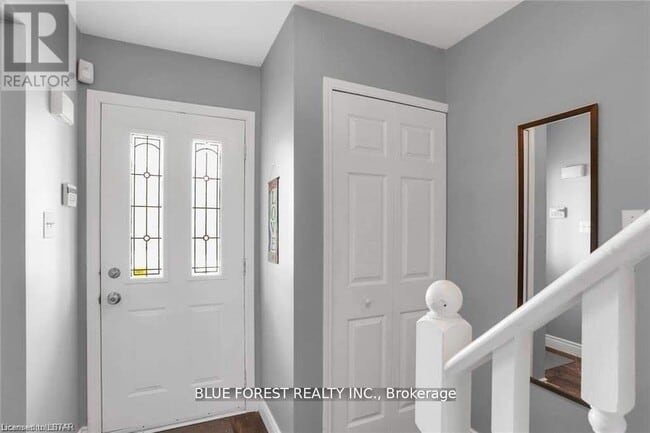 Photo - 70 Chapman Ct