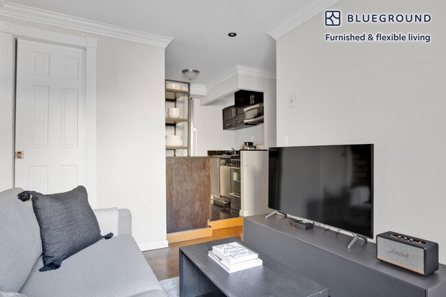 Photo - 229 1st Ave. Unidad FL2-ID723