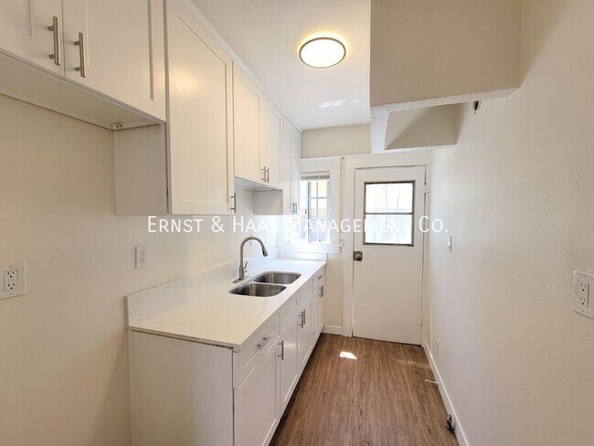 Photo - 154 E Eagle St Unidad 01