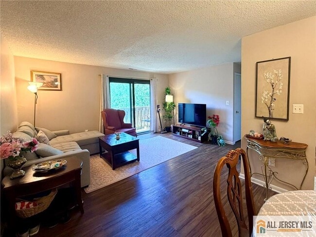 Photo - 5215 Ravens Crest Dr