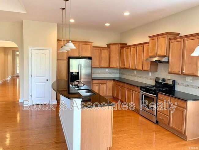 Photo - 706 Weavers Ridge Dr