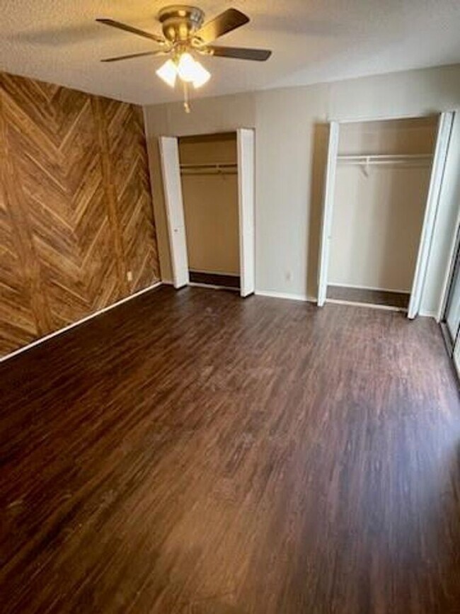 Photo - 1728 Timber Ridge Dr