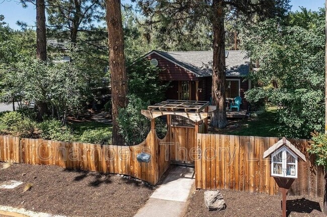 Building Photo - 1252 NW Milwaukee Ave