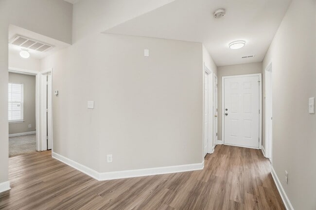 Photo - 3 bedroom single family home!