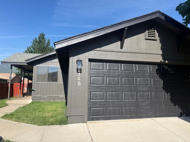 Building Photo - 145 Summerset Dr