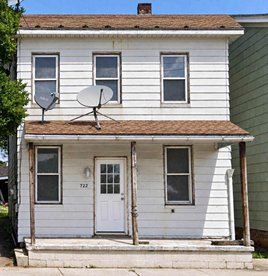 Photo - 722 Chestnut St