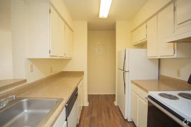 C3 3BDx2BA 1000SF - Canterbury Crossing Apartments