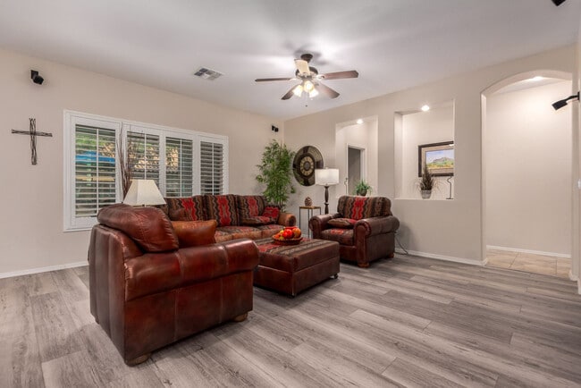 Building Photo - 44492 Copper Trail Unit ID1248981P Rental