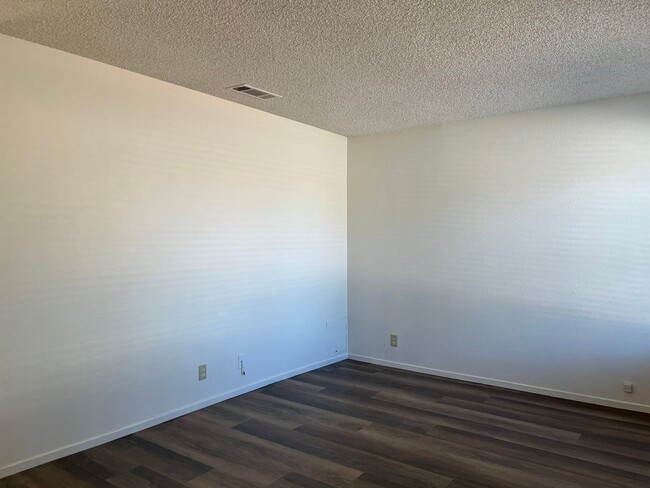 Photo - 727 Unit B