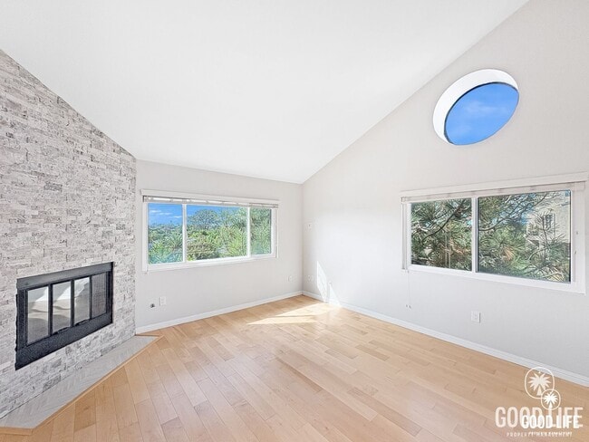 Photo - Modern Coastal Property In Gated Encinitas Community | 3BD/2.5BA w/Garage