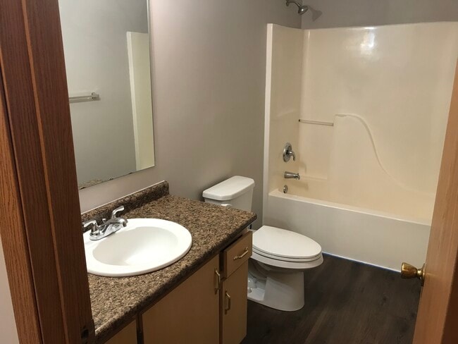 Photo - 116 Woodcrest Dr